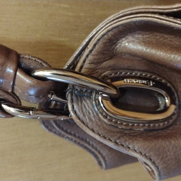 B. Makiwsky Rich Brown Leather Shoulder Bag - Picture 4 of 16